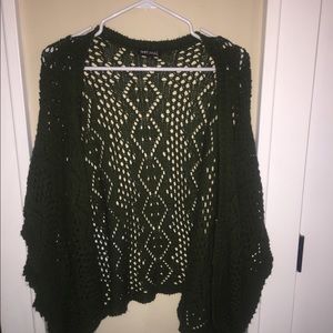 Wet Seal Ponco - size medium